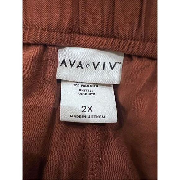 Ava & Viv rust colored shorts 2X - Picture 5 of 5